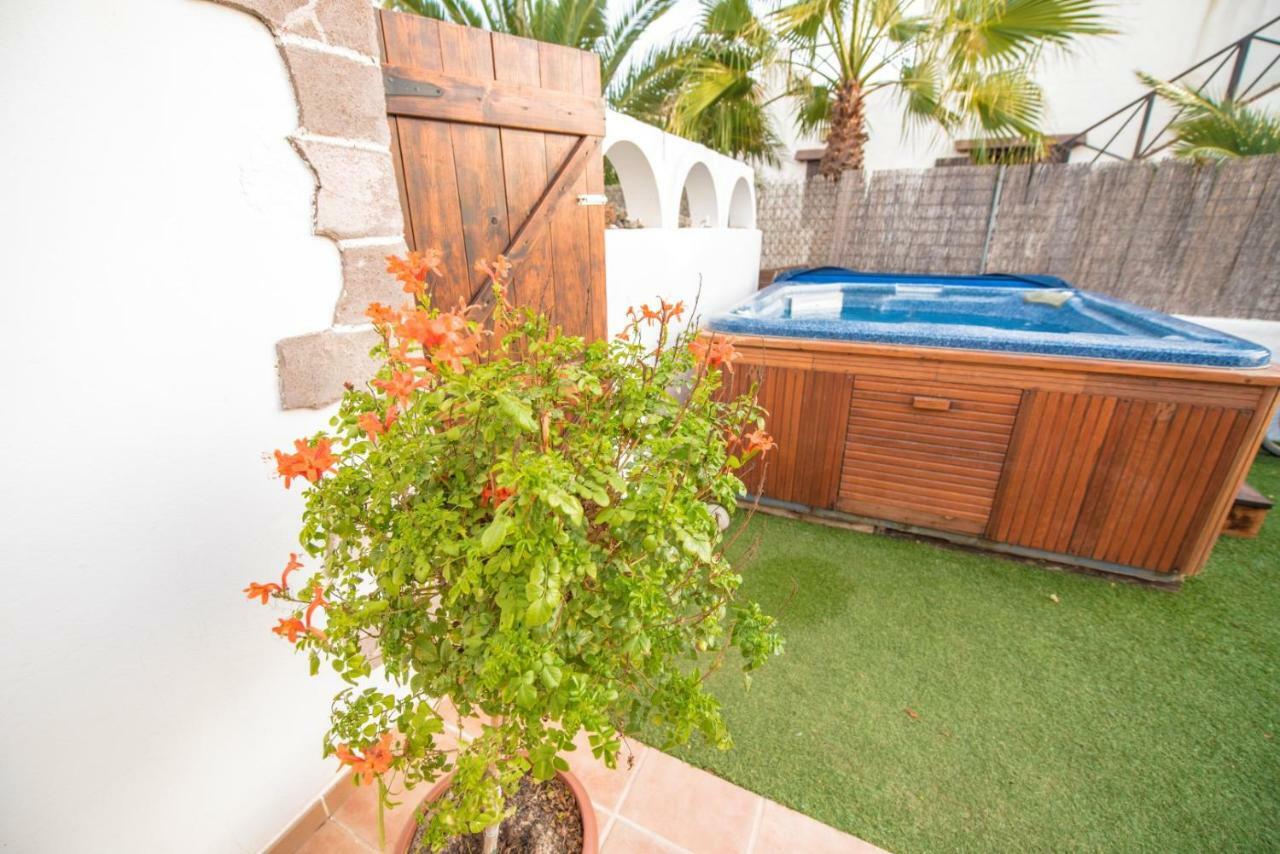 Villatommy Heated Pool, Hottub, Fast Wifi Лахарес Экстерьер фото